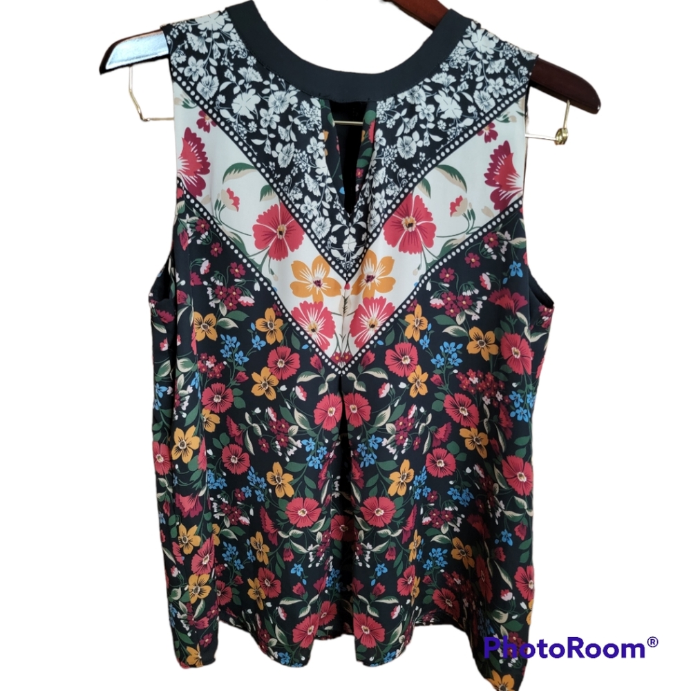 Chelsea & Theodore sleeveless top NWT